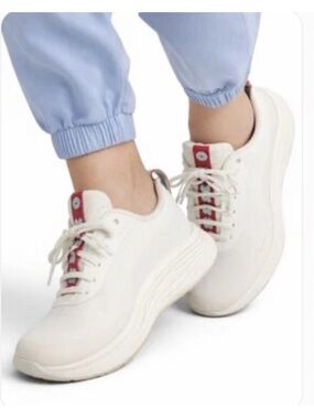 Bala Twelves Women’s Cream Platform Lace-Up Sneakers with Pink Accent